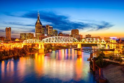 nashville at night skyline