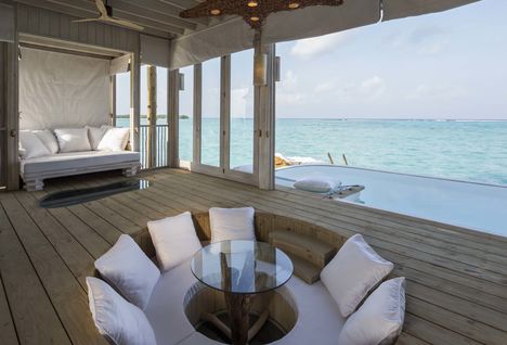 soneva jani sunken table