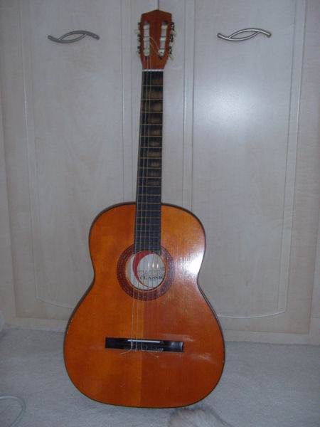 Mel’s Ten Tips on How to Choose a New Guitar by Sixties Course, Mel Rosenberg - Ourboox.com