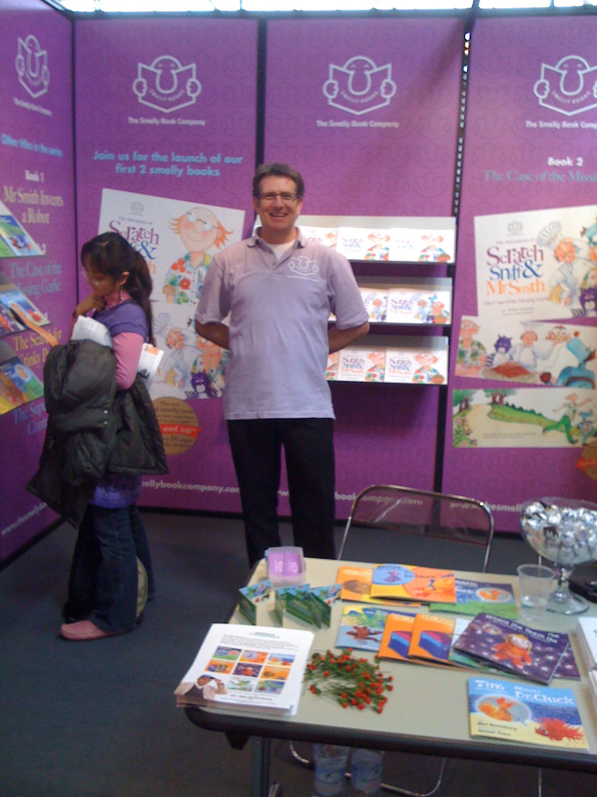 ראיון עם פרופסור מל רוזנברג – Interview in Hebrew with Mel Rosenberg by Sigal Magen - Illustrated by צילומים: מל רוזנברג, מראיינת: סיגל מגן - Ourboox.com