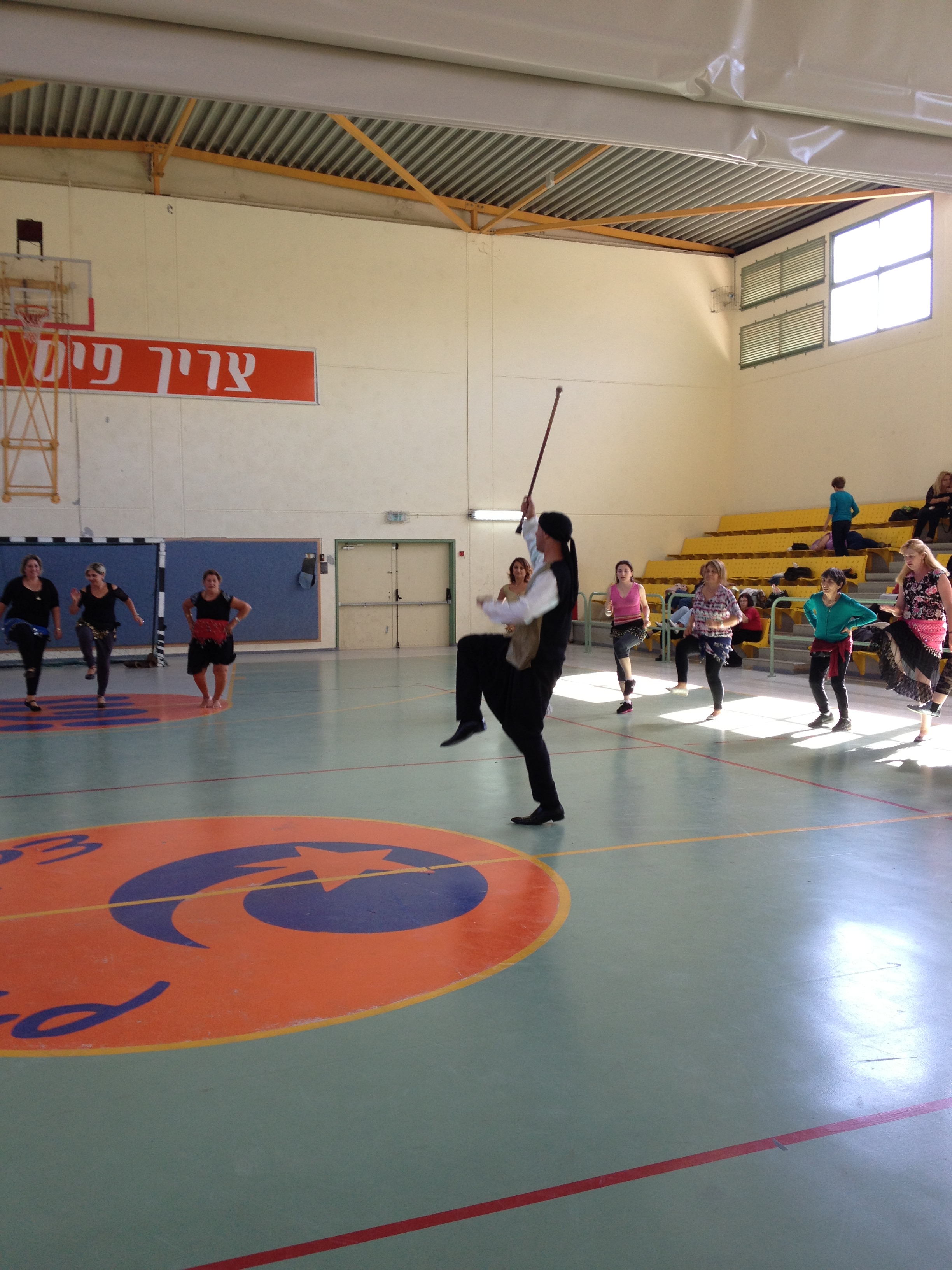 לקטוף דובדבנים ולרקוד by Shuli Sapir-Nevo Photo and Motto - Ourboox.com