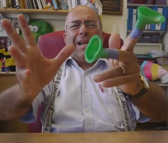 איך נכון לצחצח שיניים. מל בתבל