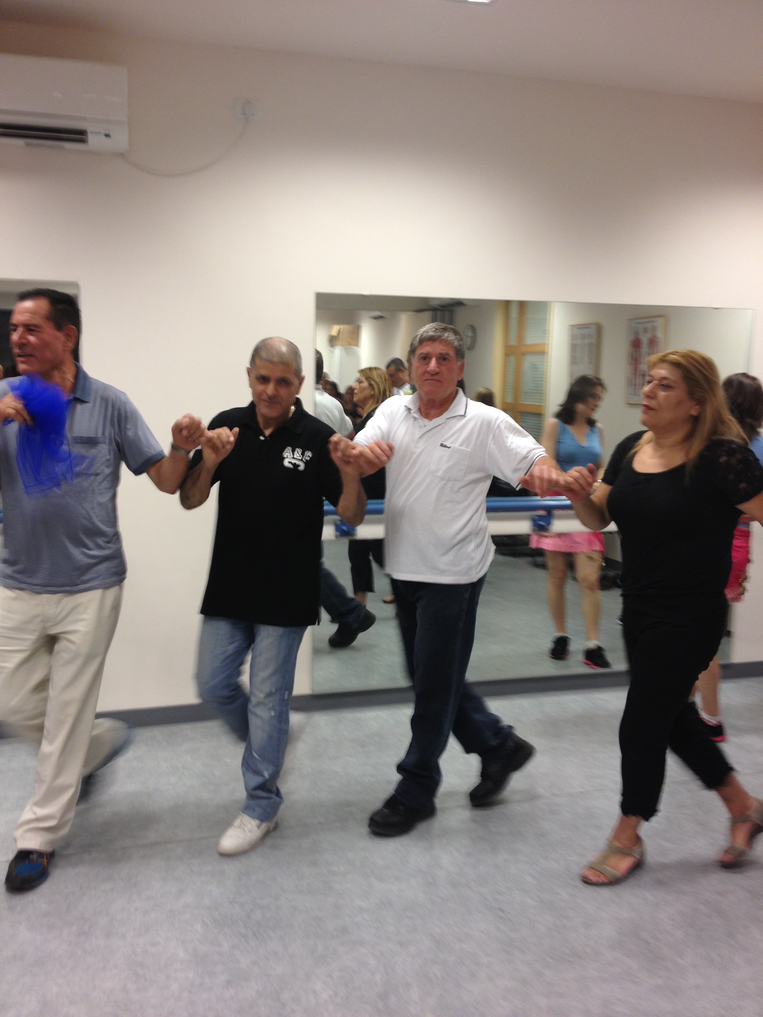 לרקוד כמו כורדי בירושלים by Shuli Sapir-Nevo Photo and Motto - Ourboox.com