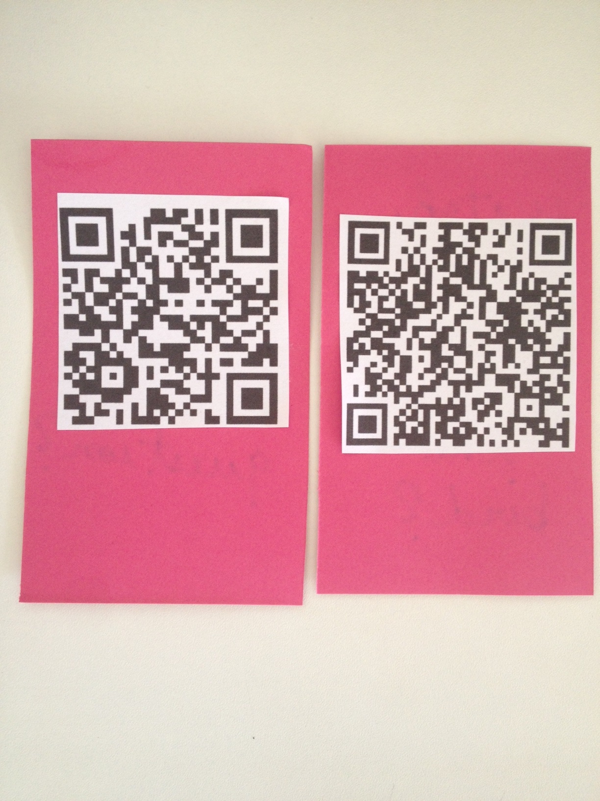 Jogo de Revisão em Códigos QR by Vinicius Lemos - Illustrated by Vinicius Lemos e Joyce Passos - Ourboox.com