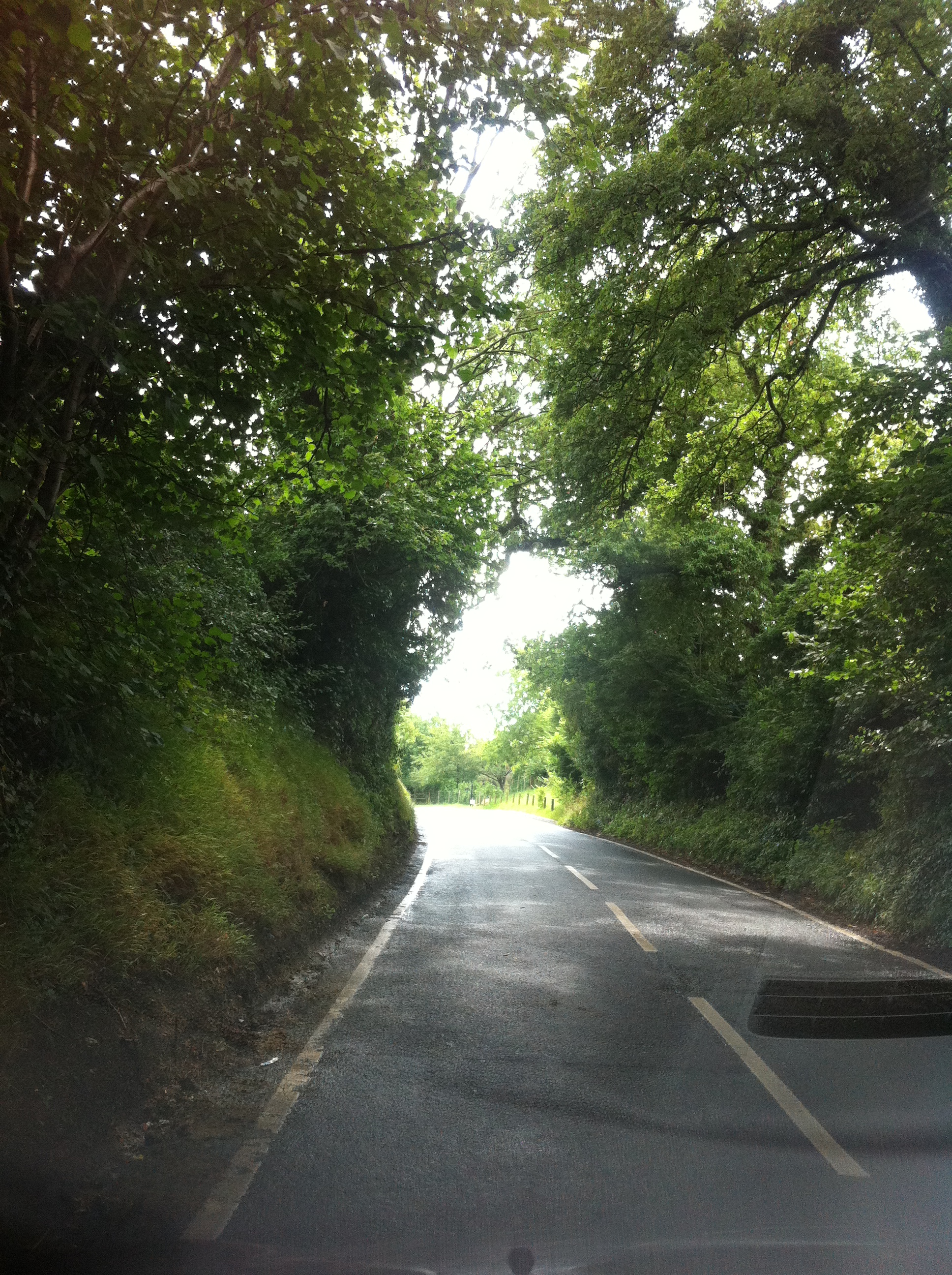 A summertime trip through the narrow roads of Kent, UK