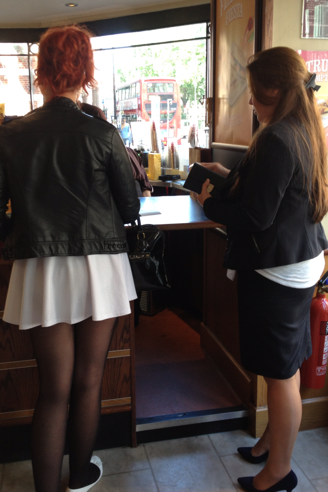 Black suit in London קסם שחור בלונדון by Shulamit Sapir-Nevo - Ourboox.com