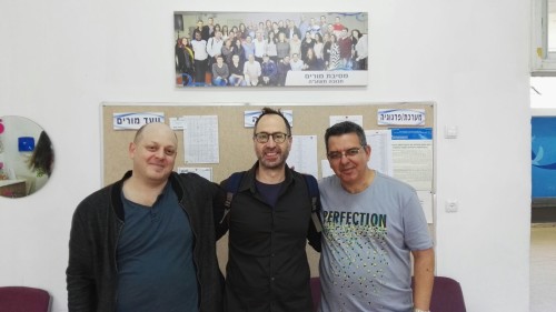 כדורגלן צחור שיניים ומשורר גולה בארצו – לסמי ברדוגו by Yoged - יגודז'ינסקי / Yagodjinsky - יוגד : Went Electric / מעבדה לשירה מכוונת - Illustrated by Anat Yashar - Ourboox.com כדורגלן צחור שיניים ומשורר גולה בארצו – לסמי ברדוגו by Yoged - יגודז'ינסקי / Yagodjinsky - יוגד : Went Electric / מעבדה לשירה מכוונת - Illustrated by Anat Yashar - Ourboox.com