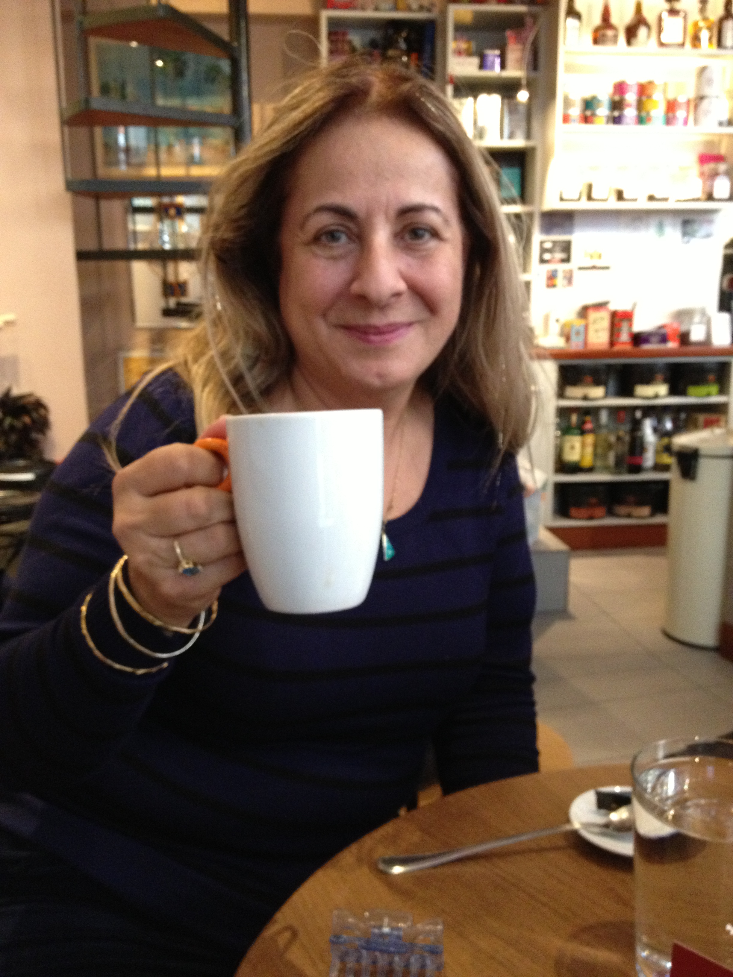 Making Friends in Athens- Maria* κανοντας φίλους στην Αθήνα by Shuli Sapir-Nevo Photo and Motto - Illustrated by pictures - Maria Skoula, photes- Shulamit Sapir Nevo - Ourboox.com