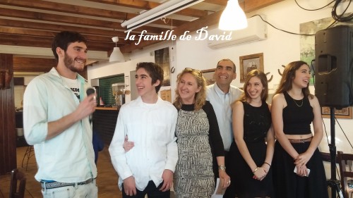 Ma famille by Yuval David - Illustrated by Yuval David - Ourboox.com Ma famille by Yuval David - Illustrated by Yuval David - Ourboox.com