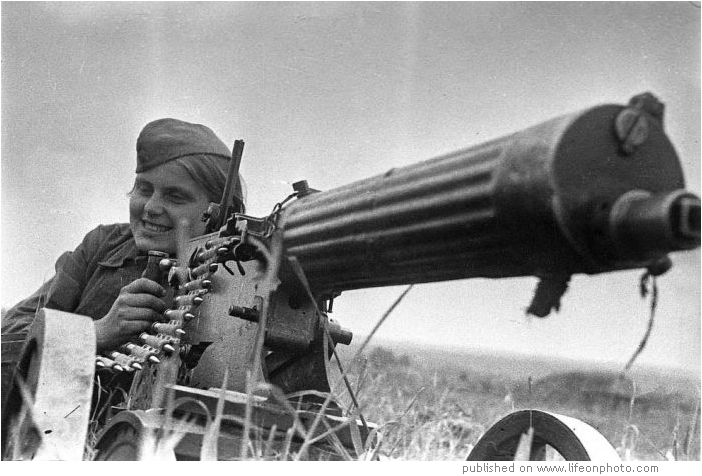 How children helped in the War of 1941-1945 by Lyubov Efimova - Illustrated by Matvei Nepochatenko - Ourboox.com