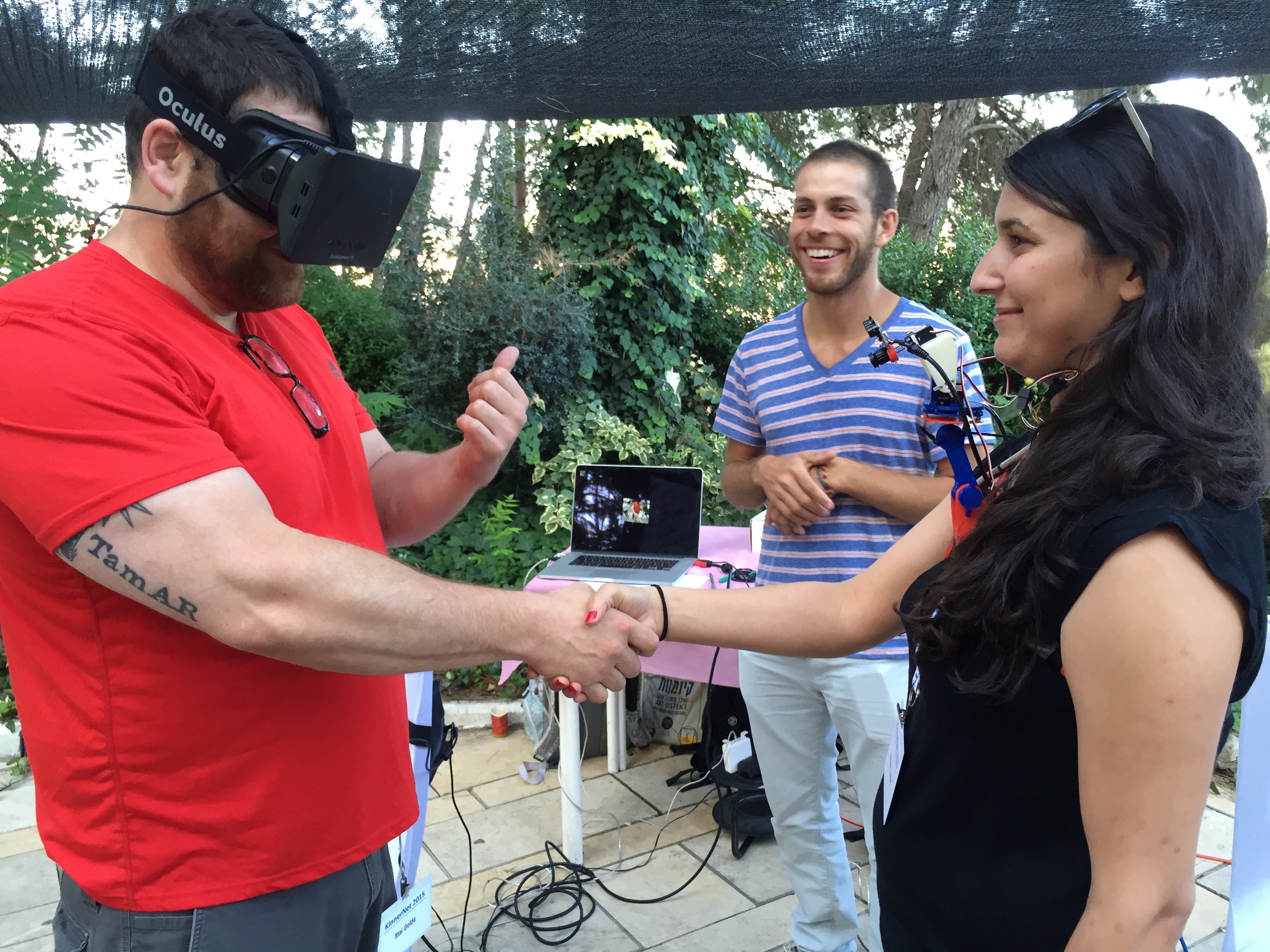 Finding Middle Ground in the Middle East by Mel Rosenberg - מל רוזנברג - Ourboox.com