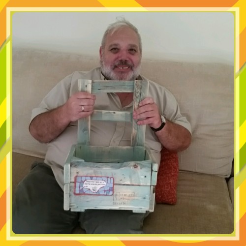 מה אפשר לעשות עם כסא? by Sigal Magen - Illustrated by צילומים: סיגל מגן ועפר עציון. - Ourboox.com מה אפשר לעשות עם כסא? by Sigal Magen - Illustrated by צילומים: סיגל מגן ועפר עציון. - Ourboox.com