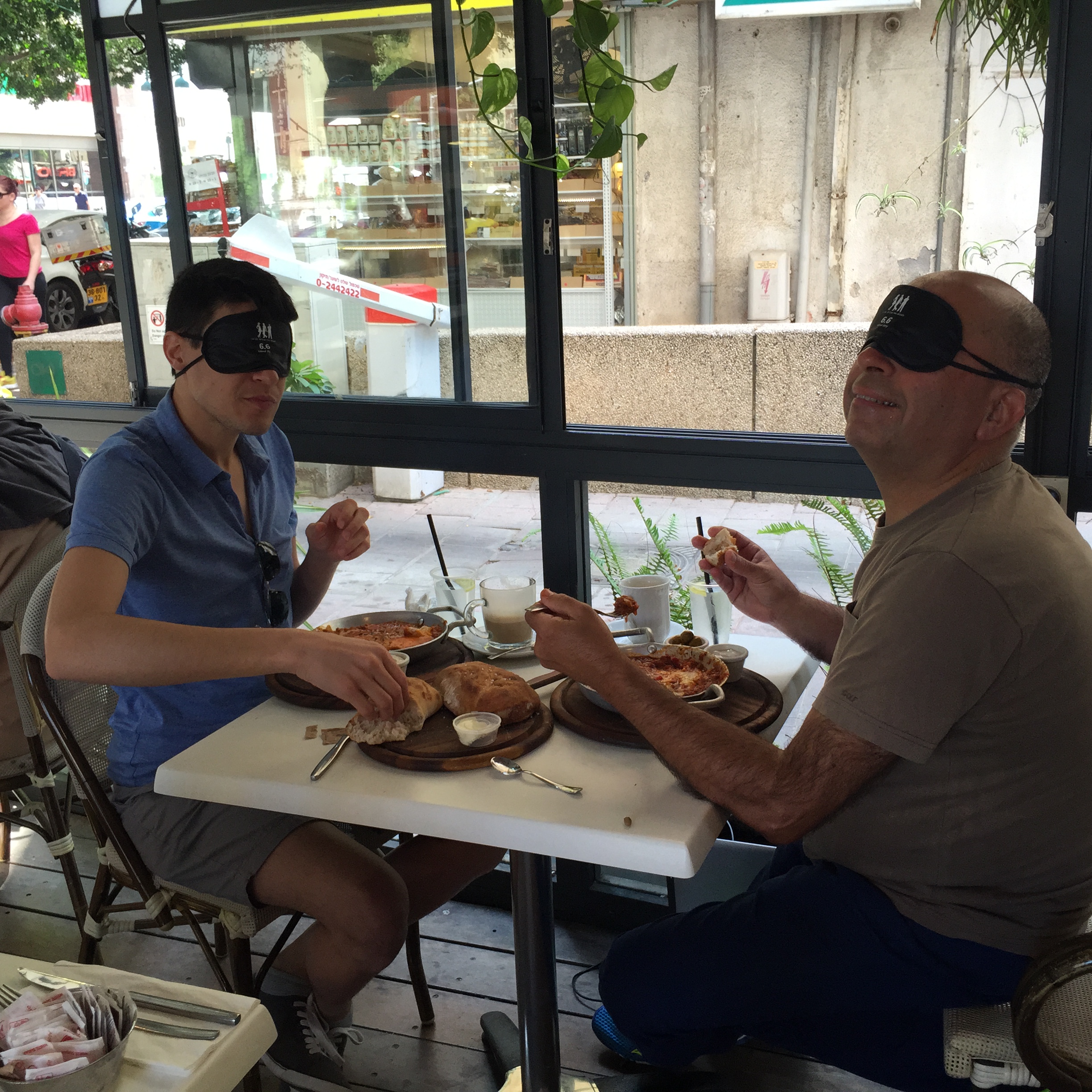Blind Day, Blind Date by Mel Rosenberg - מל רוזנברג - Ourboox.com