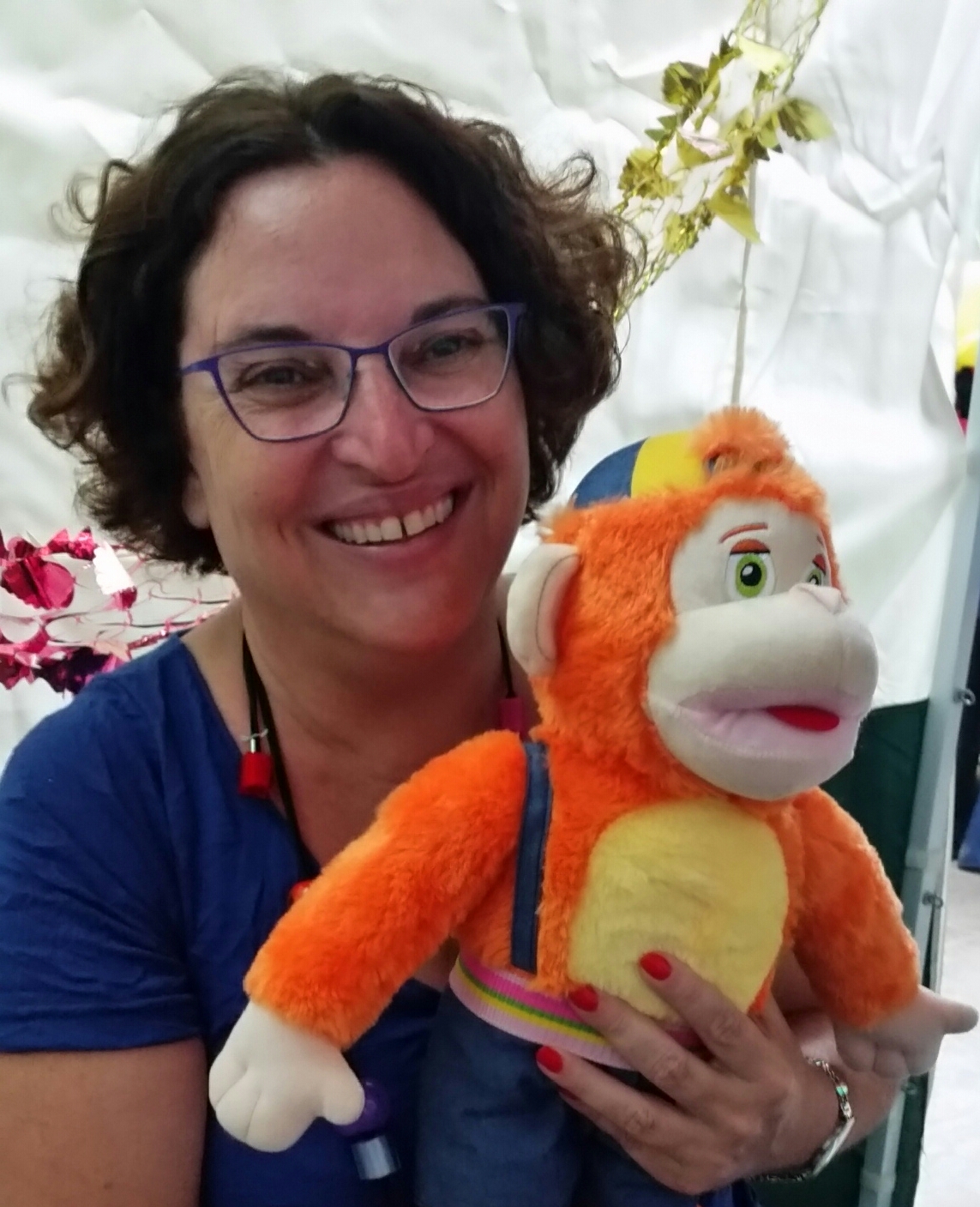 בַּסֻּכָּה שֶׁל כְּפִיר by Sigal Magen - Ourboox.com
