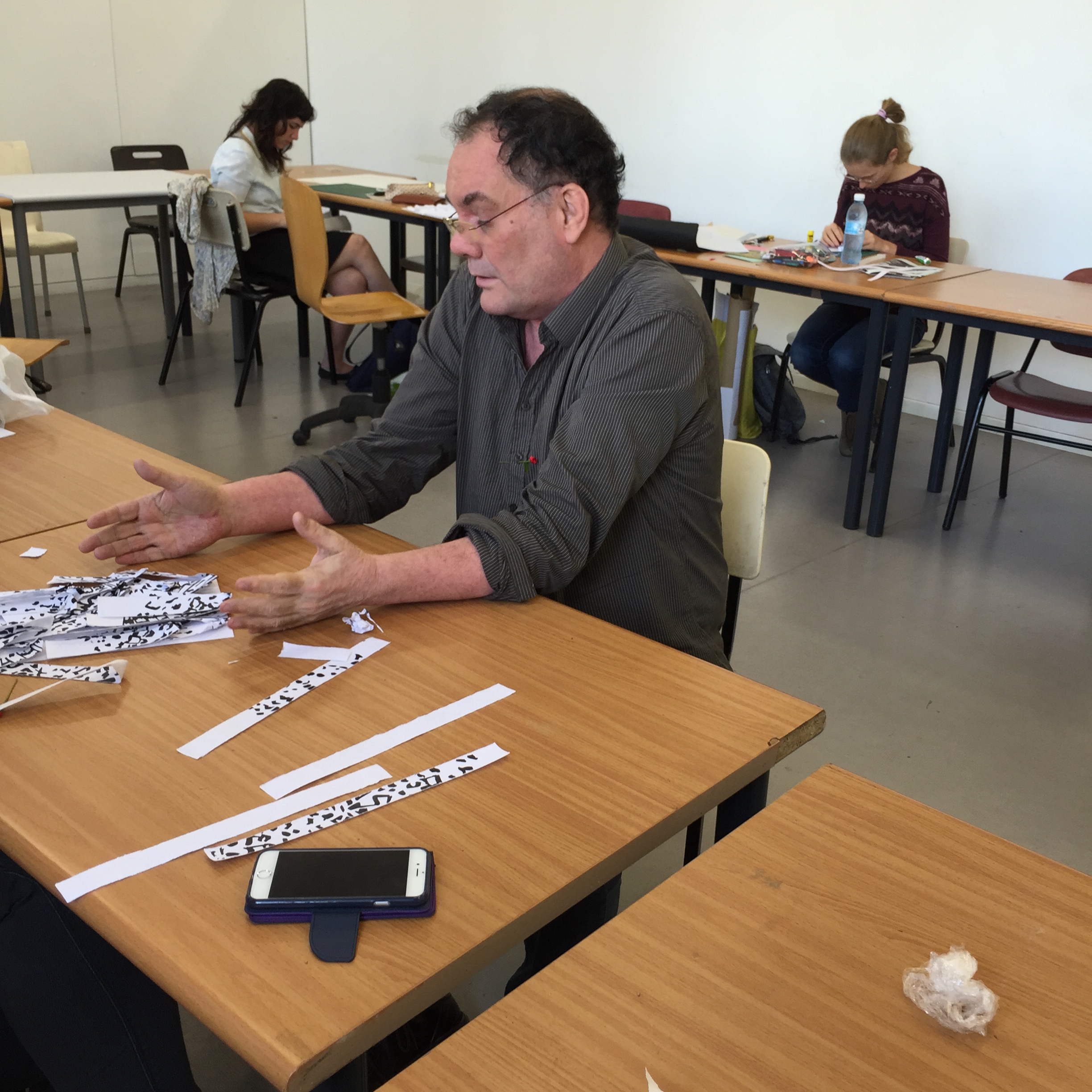 Unfolding, with Paul Jackson at Shenkar College by Mel Rosenberg - מל רוזנברג - Illustrated by Paul Jackson's wonderful students at Shenkar - Ourboox.com