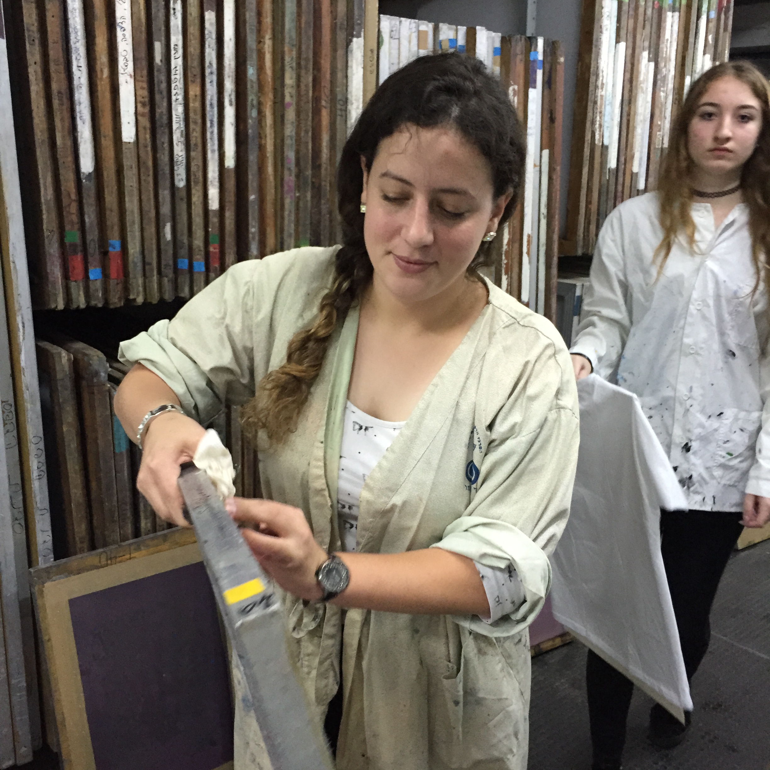 Making t-shirts at Shenkar by Mel Rosenberg - מל רוזנברג - Ourboox.com