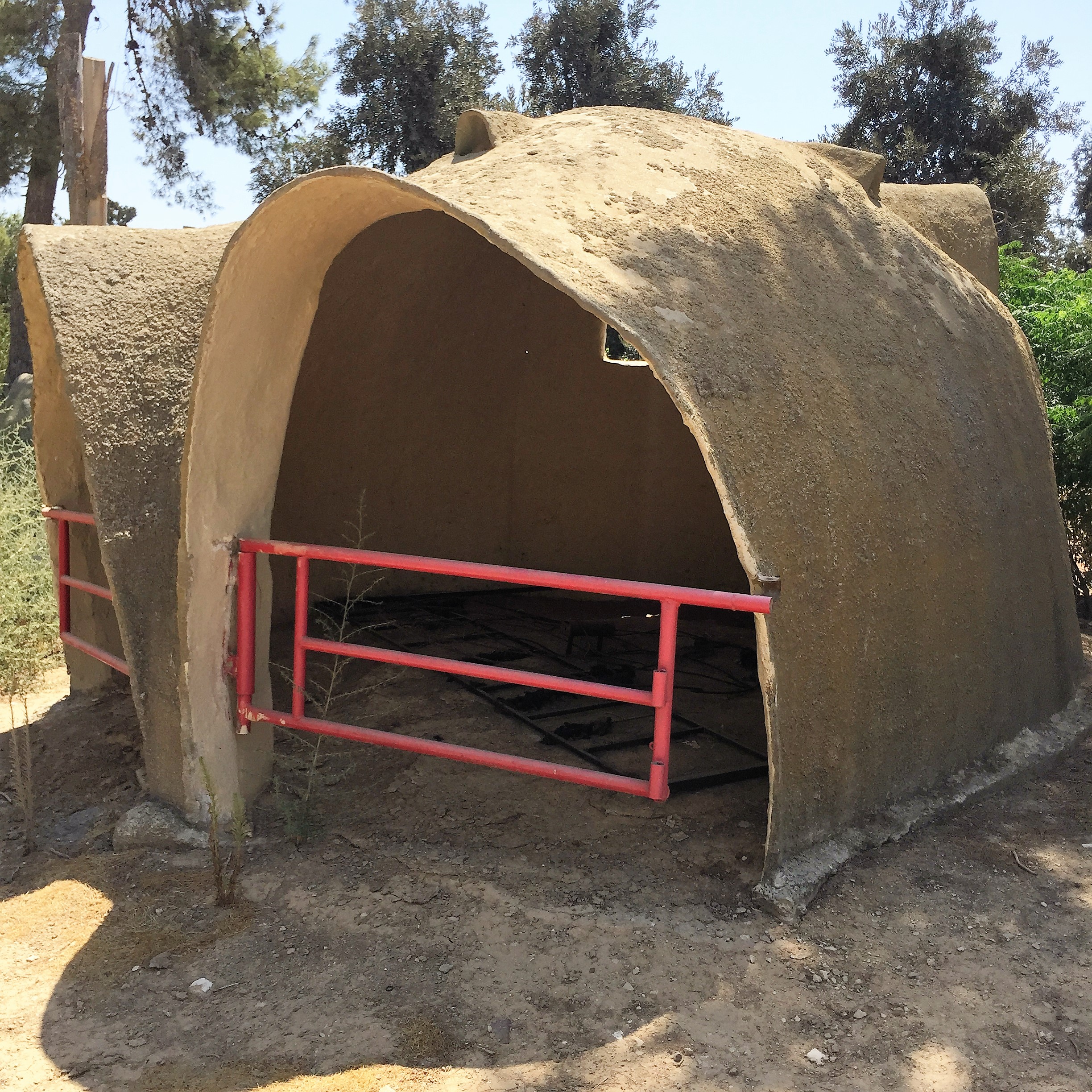 The Strange Huts at Dvira Ourboox