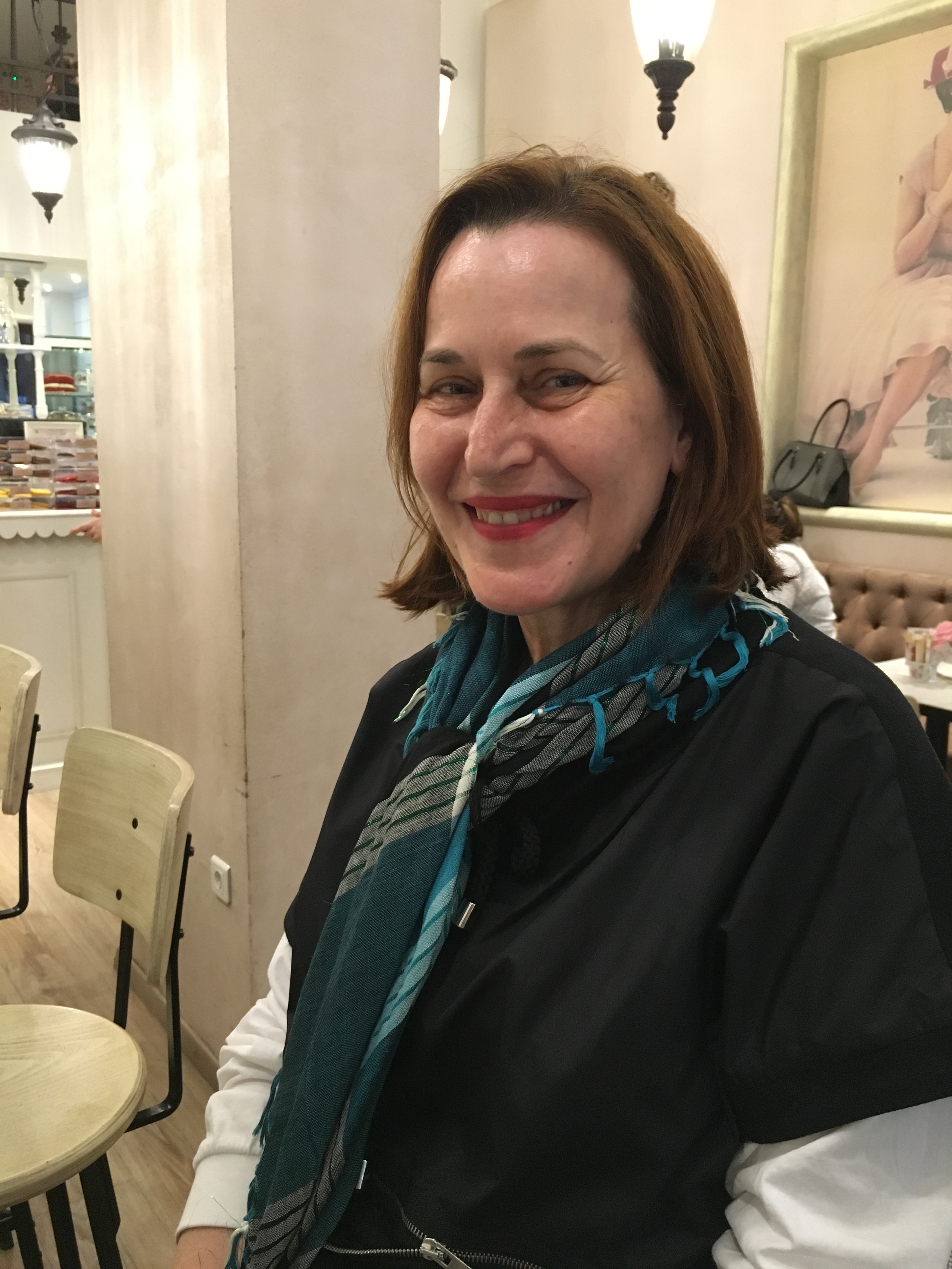 Τα όμορφα χρώματα της Κικη Ιορδανιδου The beautiful colors of Kiki by Shuli Sapir-Nevo Photo and Motto - Illustrated by Κικη Ιορδανιδου- Kiki Iordanidou - Ourboox.com