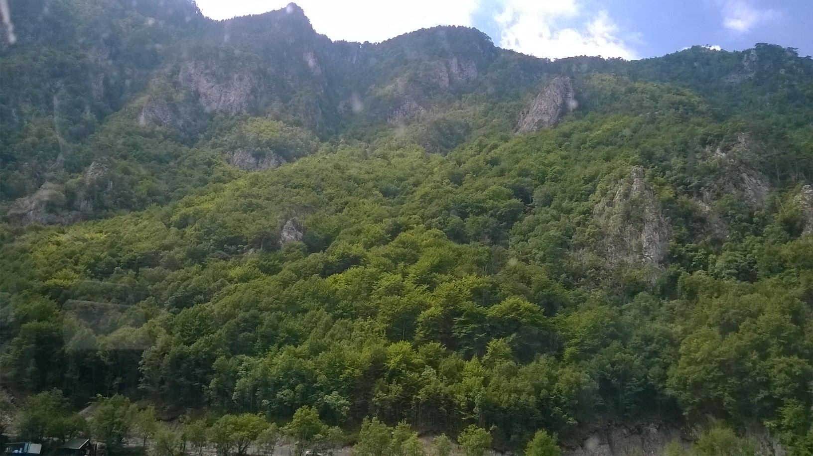 са језера
