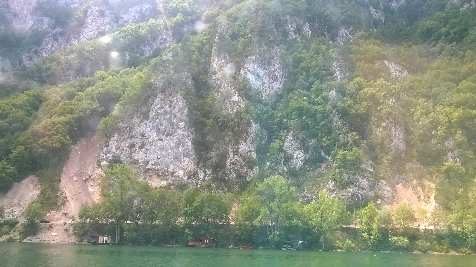 језеро и планина