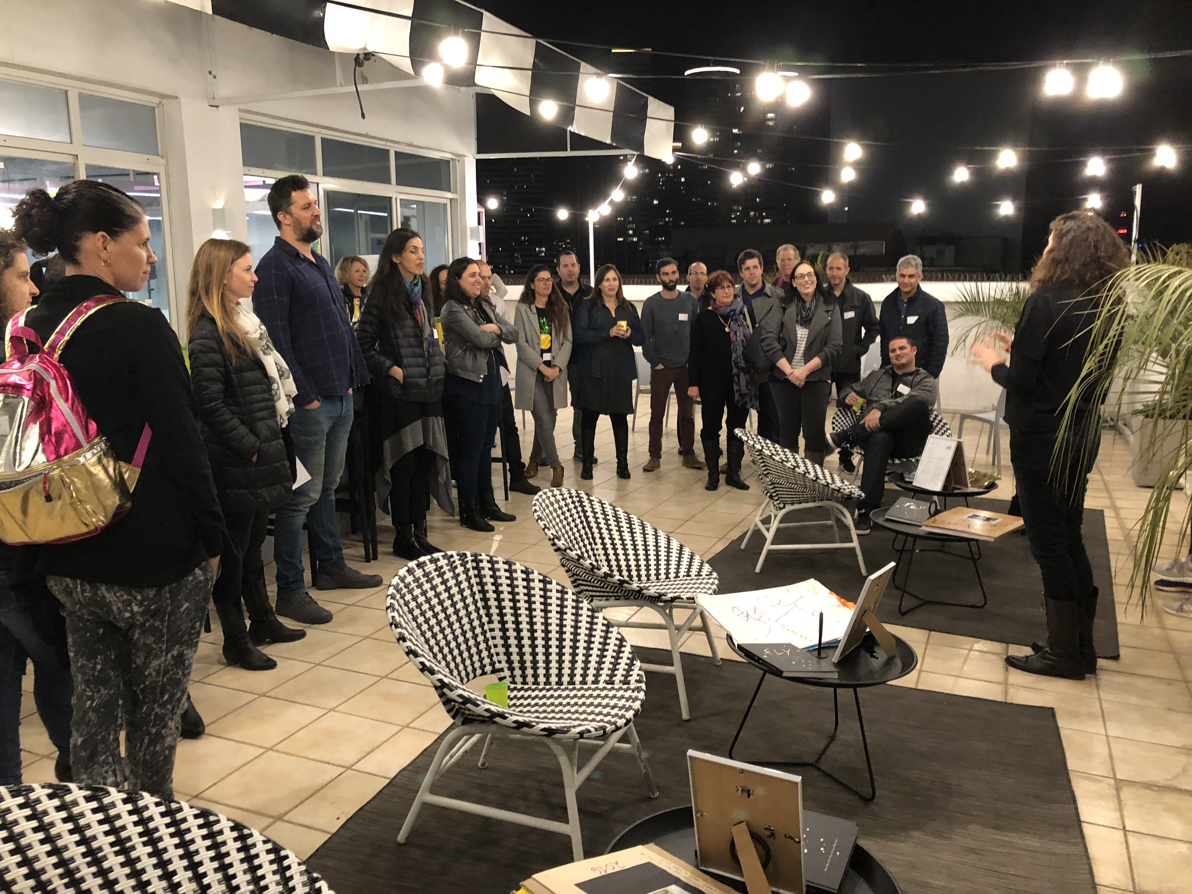 Ananas at Shenkar College – Trying to Forge a Fruity Future for Education by Mel Rosenberg - מל רוזנברג - Ourboox.com
