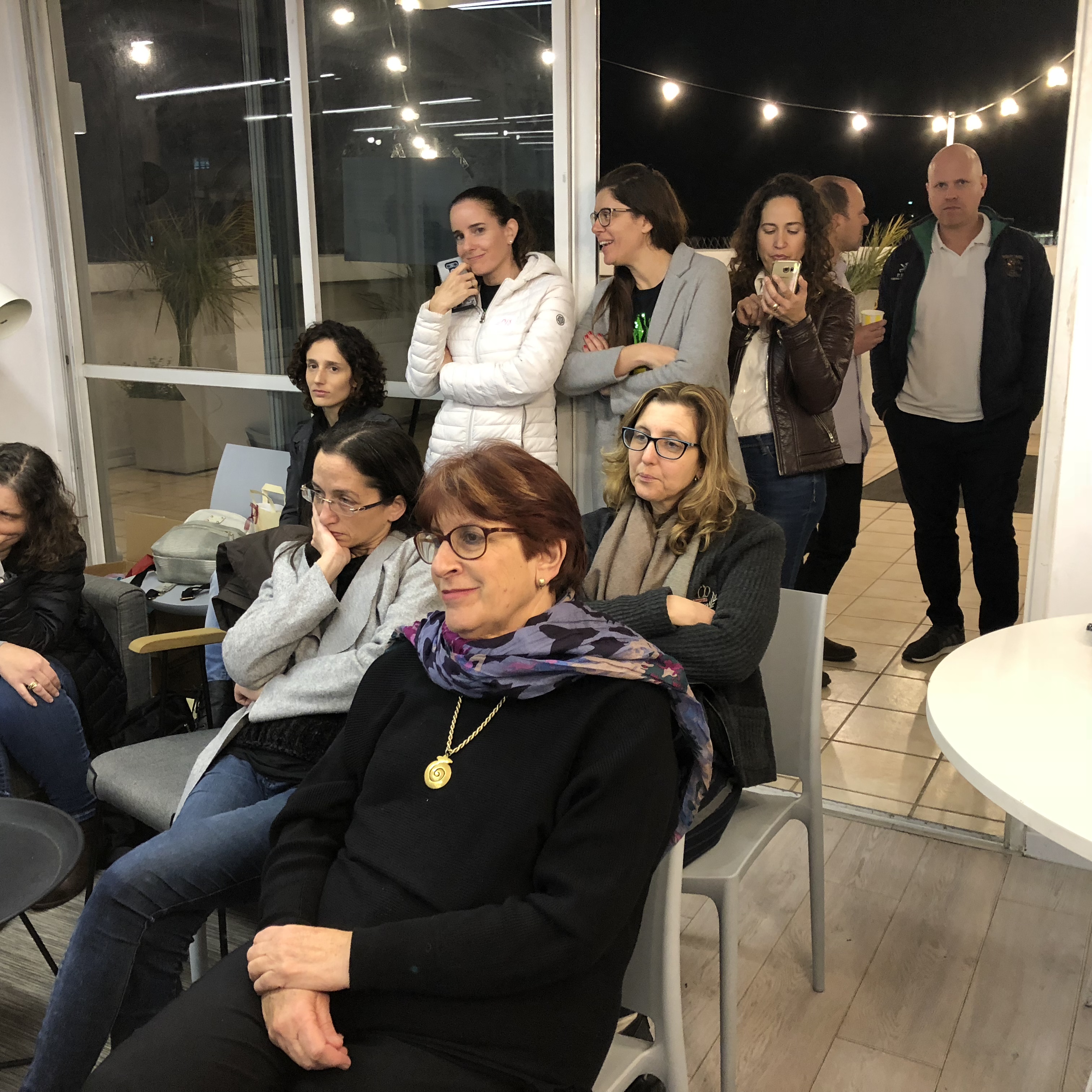 Ananas at Shenkar College – Trying to Forge a Fruity Future for Education by Mel Rosenberg - מל רוזנברג - Ourboox.com