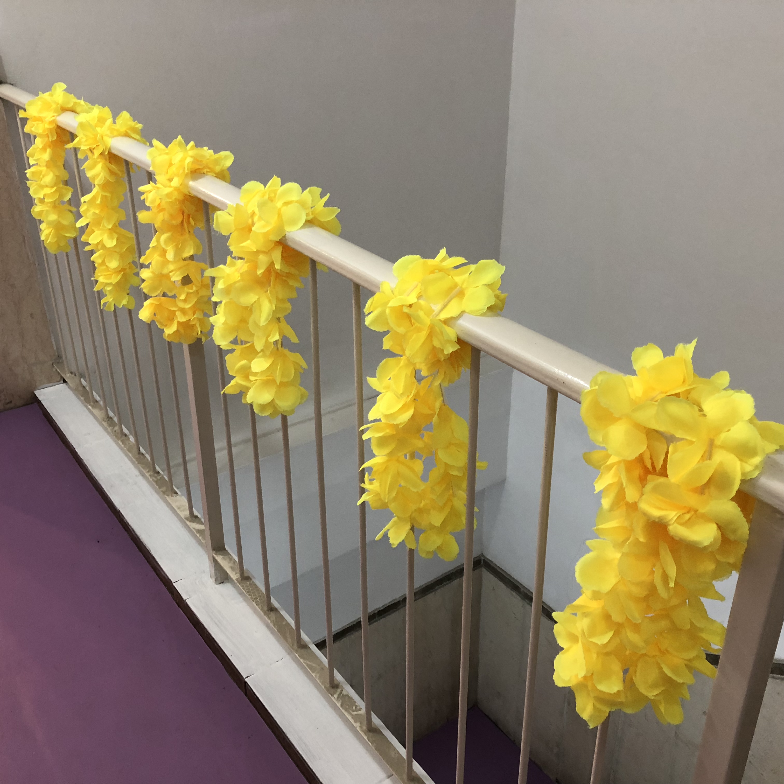 Ananas at Shenkar College – Trying to Forge a Fruity Future for Education by Mel Rosenberg - מל רוזנברג - Ourboox.com