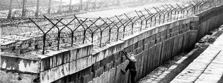 “CONFINI E MURI”: IL DIRITTO ALLA COMPRENSIONE E ALL’UNIONE TRA I POPOLI. IL RAZZISMO by Marco Cacciolo; Costanza Liprino - Ourboox.com