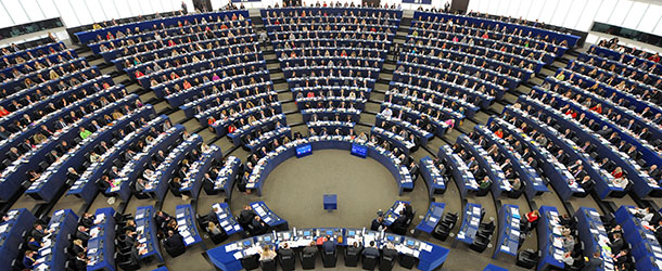 “CONFINI E MURI”: IL DIRITTO ALLA COMPRENSIONE E ALL’UNIONE TRA I POPOLI. UNIONE EUROPEA by Marco Cacciolo; Costanza Liprino - Ourboox.com