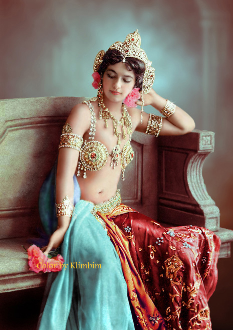 Mata Hari by Olga Shirnina - Illustrated by Olga Shirnina - Ourboox.com