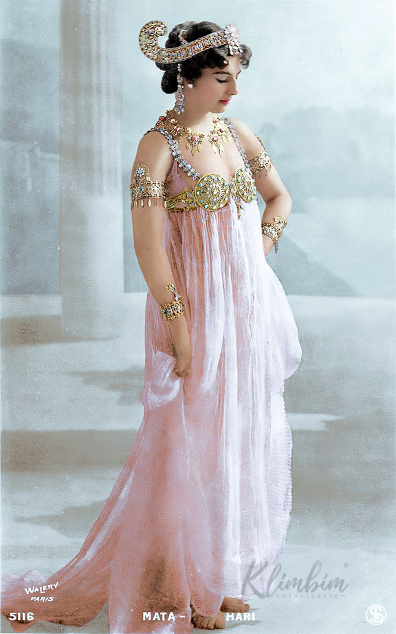 Mata Hari by Olga Shirnina - Illustrated by Olga Shirnina - Ourboox.com