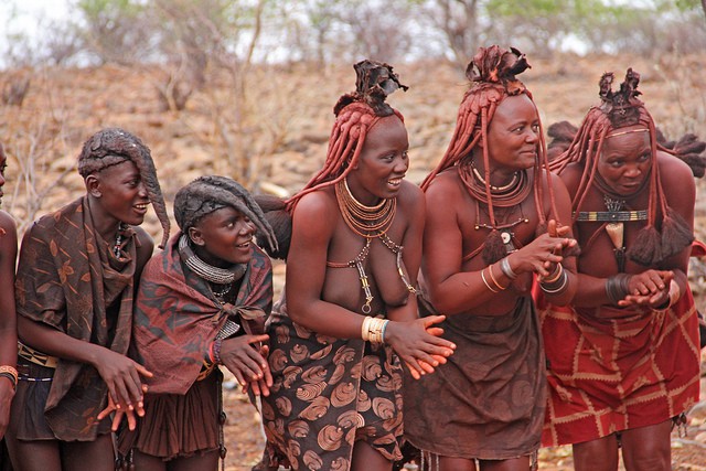 persone e tradizioni Africane by Vittoria Volterrani - Illustrated by Alessia Giovanni Halia - Ourboox.com