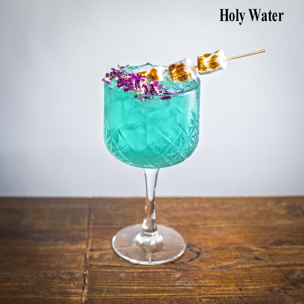 Monks Inn Cocktail Bar and The Ultimate Cocktail Guide by Karla Hayhow - Illustrated by Karla Hayhow and Namy Almo - Ourboox.com