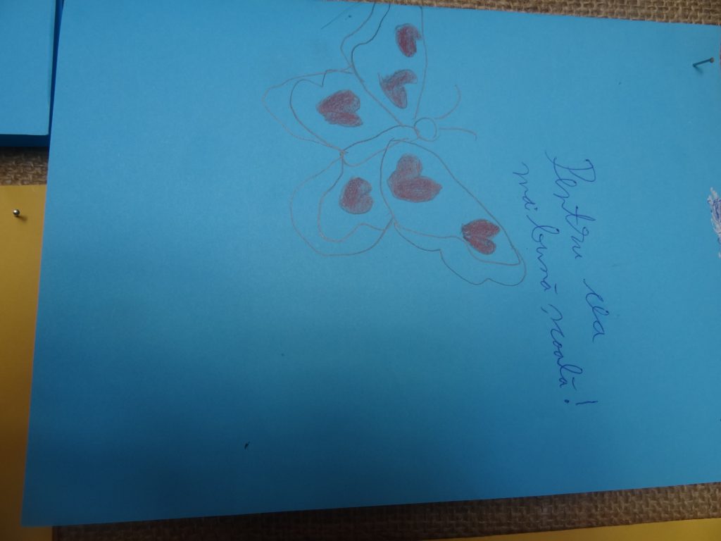Spring holiday days by Anamaria Golumbeanu - Illustrated by 5th grade students of ION TUCULESCU Secondary School, Craiova, Romania - Ourboox.com