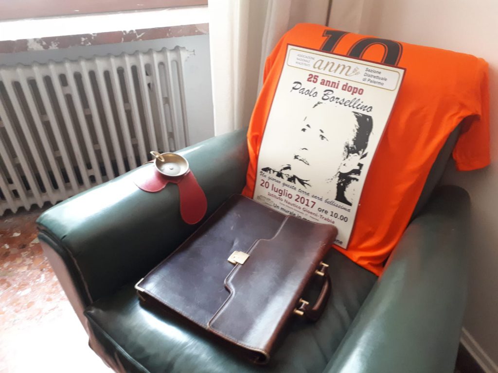 Viaggio della Legalità (26.05.19-29.05.19) by Seconda C - Illustrated by 2C - Ourboox.com