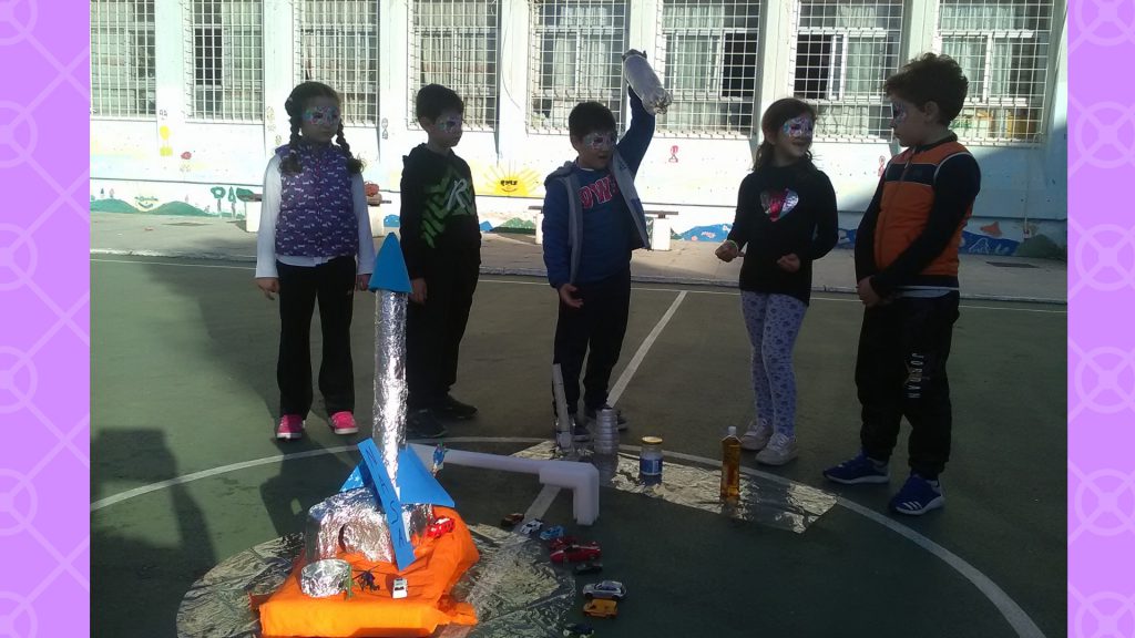 Photos from students’work about space and tecnology by Margarita Dakoronia - Ourboox.com