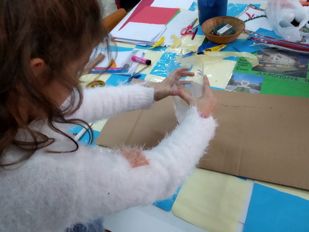 Photos from students’work about space and tecnology by Margarita Dakoronia - Ourboox.com