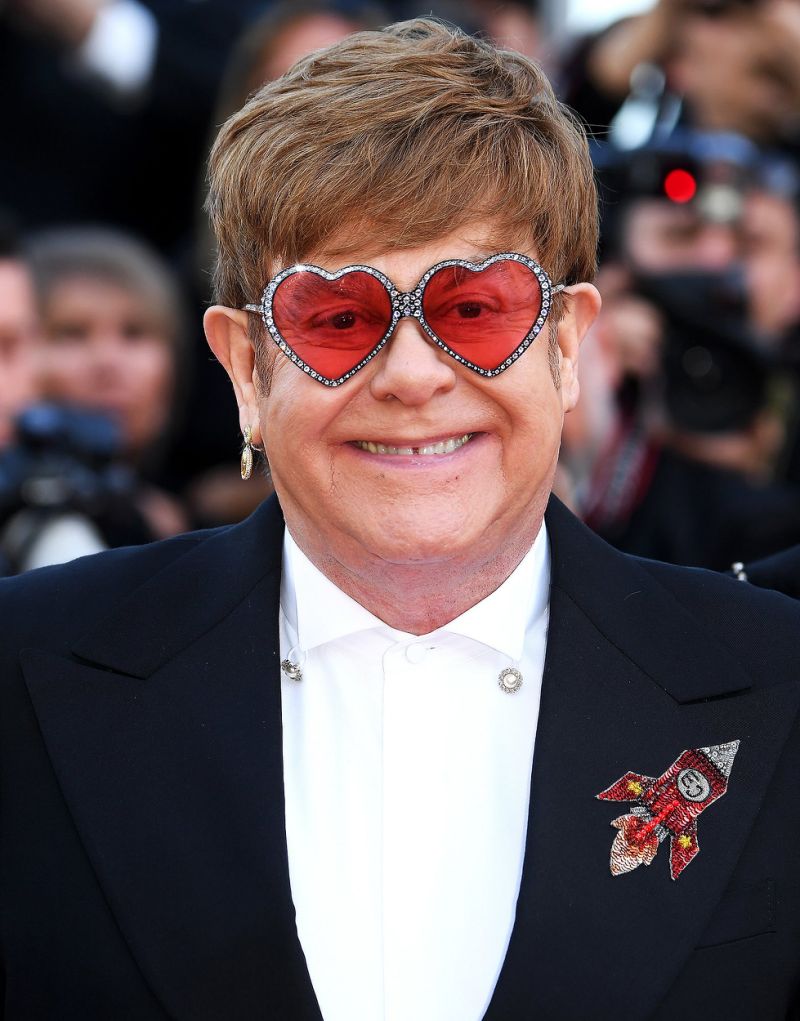 Elton John by May Shefer - Illustrated by May Shefer - Ourboox.com Elton John by May Shefer - Illustrated by May Shefer - Ourboox.com