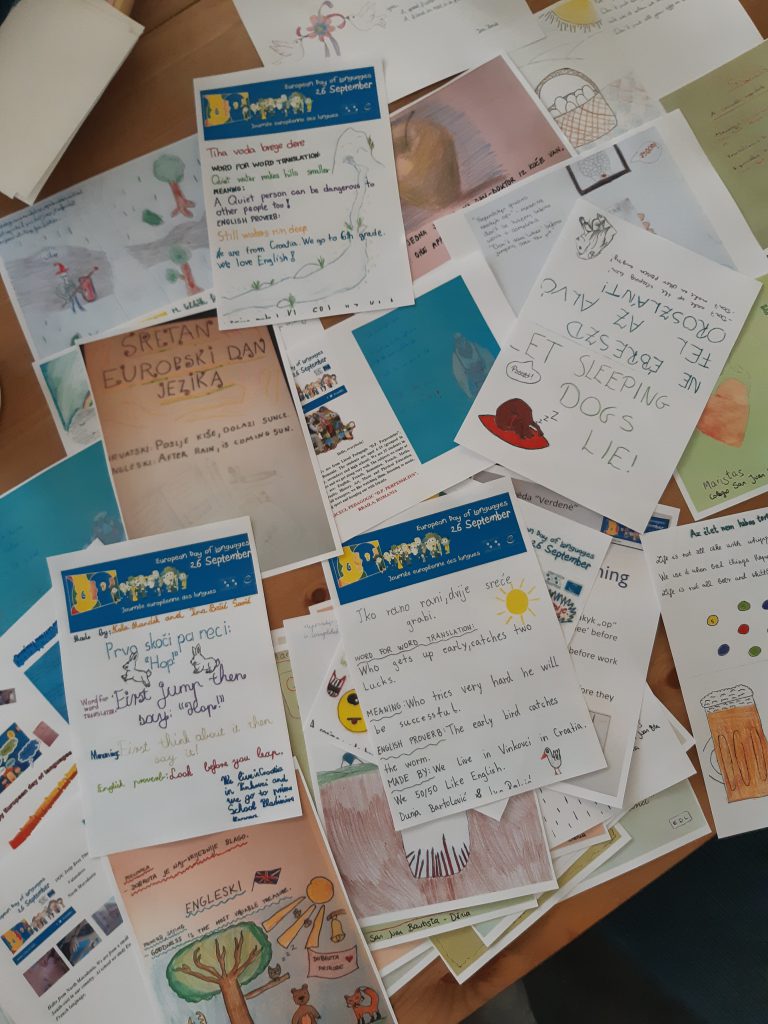 ETWINNING ПРОЈЕКТИ УЧЕНИКА ОСНОВНЕ ШКОЛЕ “КАРАЂОРЂЕ” ТОКОМ ШКОЛСКЕ 2019/2020.ГОДИНЕ by Vesna Jaquet - Ourboox.com ETWINNING ПРОЈЕКТИ УЧЕНИКА ОСНОВНЕ ШКОЛЕ “КАРАЂОРЂЕ” ТОКОМ ШКОЛСКЕ 2019/2020.ГОДИНЕ by Vesna Jaquet - Ourboox.com