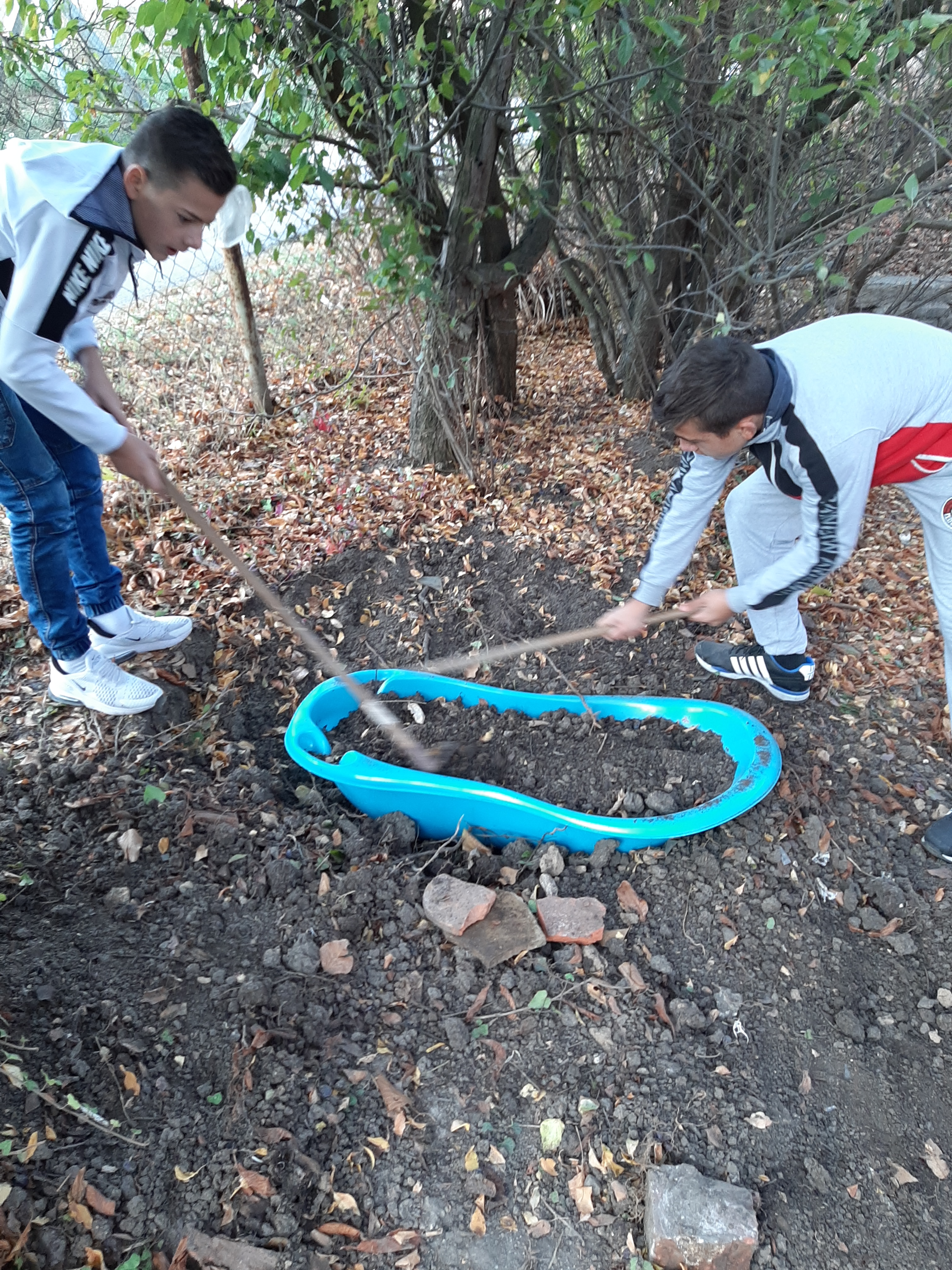 ETWINNING ПРОЈЕКТИ УЧЕНИКА ОСНОВНЕ ШКОЛЕ “КАРАЂОРЂЕ” ТОКОМ ШКОЛСКЕ 2019/2020.ГОДИНЕ by Vesna Jaquet - Ourboox.com