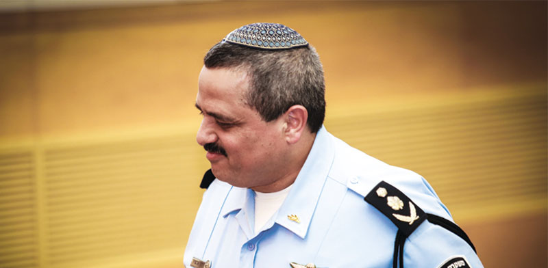 הפעמון והשומרים by beeri - Ourboox.com