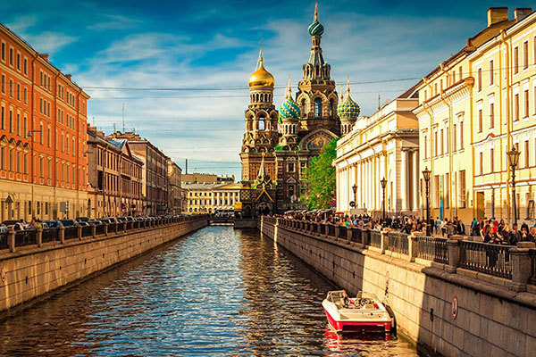 RUSSIA -TOUR 2 by Ebru ÇİMEN - Illustrated by Ebru ÇİMEN & Özge ÇAKMAK İŞİTMEZ - Ourboox.com