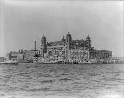 ELLIS ISLAND, THE PAST WITHIN THE PRESENT by Caroline Gaudin - Ourboox.com