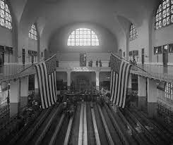 ELLIS ISLAND, THE PAST WITHIN THE PRESENT by Caroline Gaudin - Ourboox.com