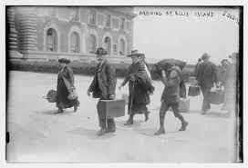 ELLIS ISLAND, THE PAST WITHIN THE PRESENT by Caroline Gaudin - Ourboox.com