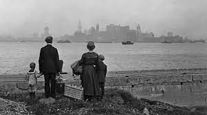 ELLIS ISLAND, THE PAST WITHIN THE PRESENT by Caroline Gaudin - Ourboox.com