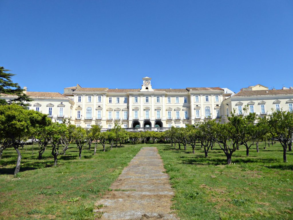 Passeggiata per i musei by Mario Tores - Illustrated by Mario Tores - Ourboox.com