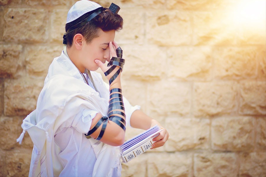 כל הדרכים לרכישת דרכון נוסף by or - Illustrated by שלמה ושיצף - Ourboox.com