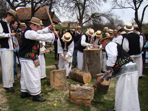 ”Udătoriul” from Șurdești-Maramureș-Romania by Anca Tita - Illustrated by Larisa, Daniela, Marcos, Cristian, Diana, David-Gymnasium School Nr.18 Baia Mare -Romania - Ourboox.com