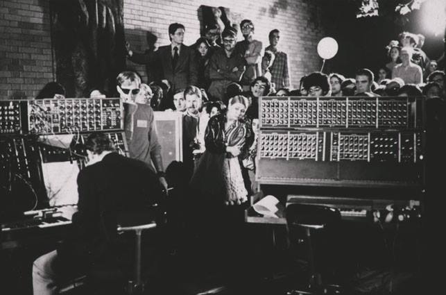 Moog Synthesizer – 60s Sounds of Change by gilad oshri - Illustrated by In the cover photo, Robert "Bob" Moog and Wendy Carlos - Ourboox.com